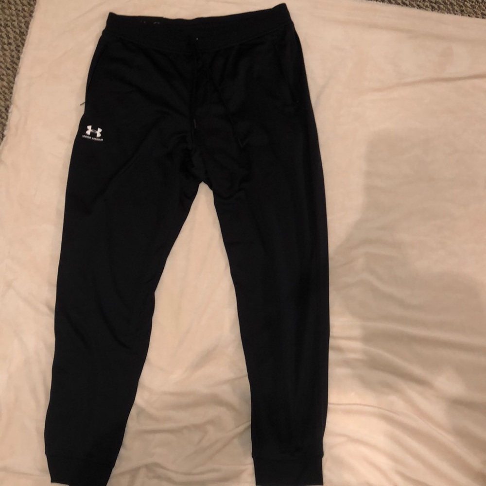 NWT Black Under Armour Sweatpants Joggers